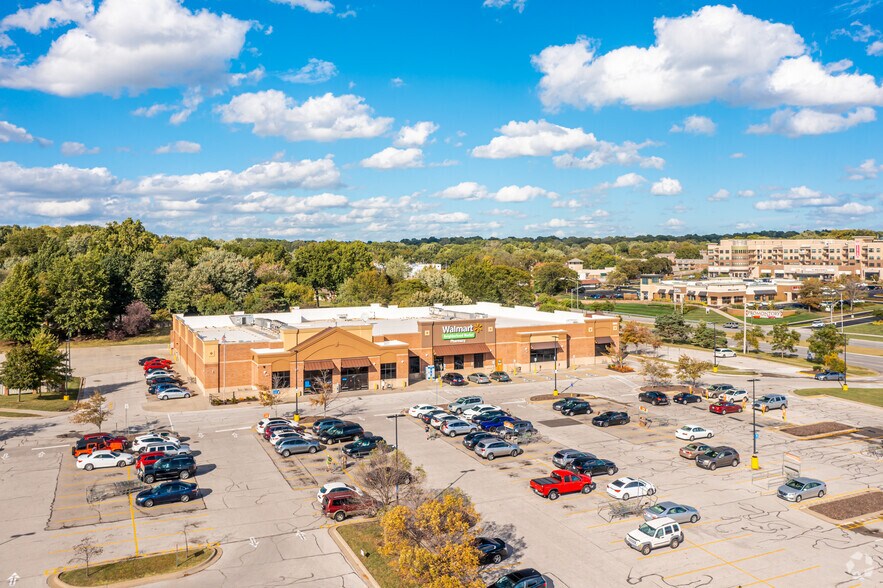 More Photos Of 9000-9078 Metcalf Ave, Overland Park Unknown For Lease