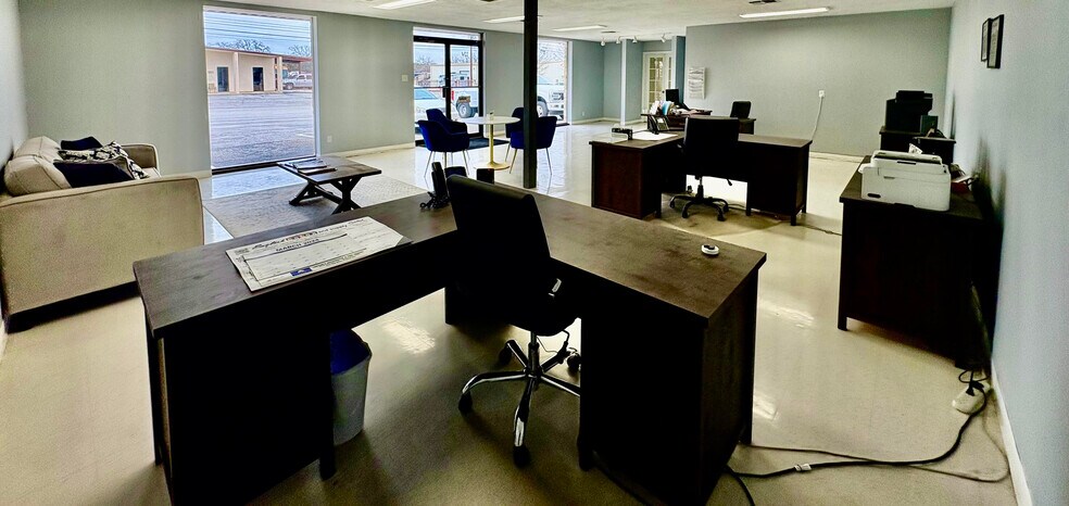 More Photos Of 124 Industrial Dr, Boerne Service For Lease