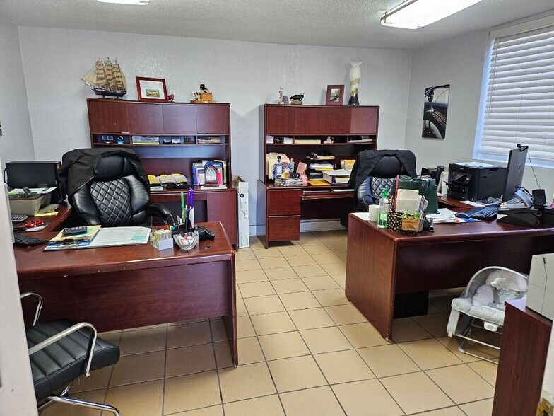 More Photos Of 4010 E 8th Ave, Hialeah General Retail For Sale