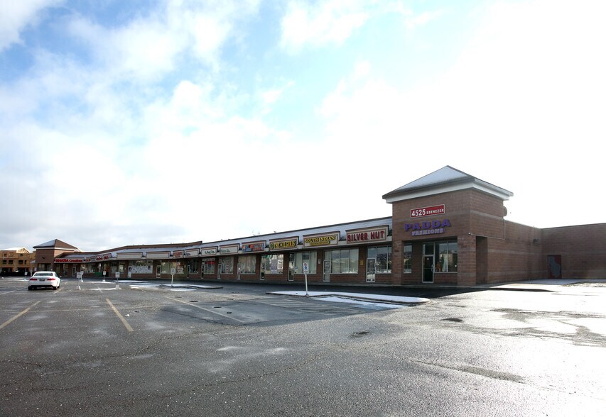 More Photos Of 4525 Ebenezer Rd, Brampton General Retail For Sale