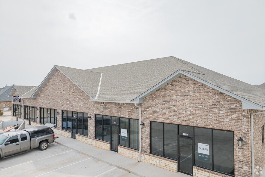 More Photos Of 2404 NW 178th St, Edmond General Retail For Lease