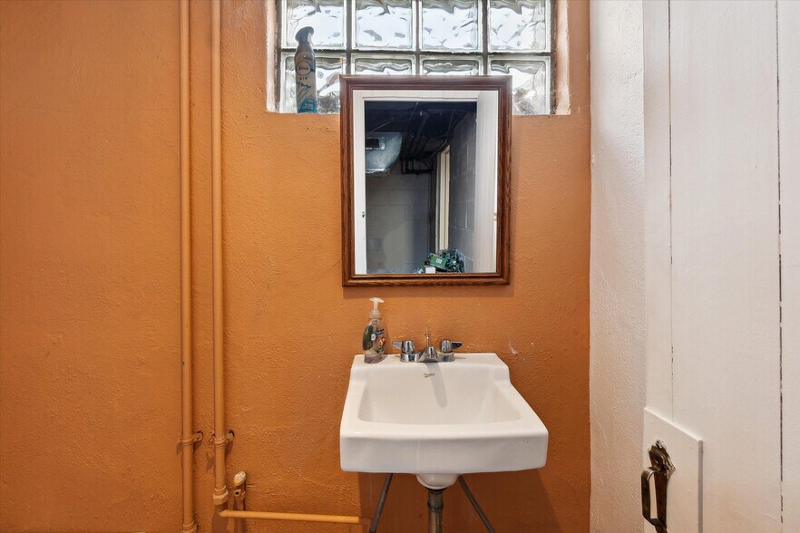 More Photos Of 415 W Grand River Ave, East Lansing Office Residential For Sale