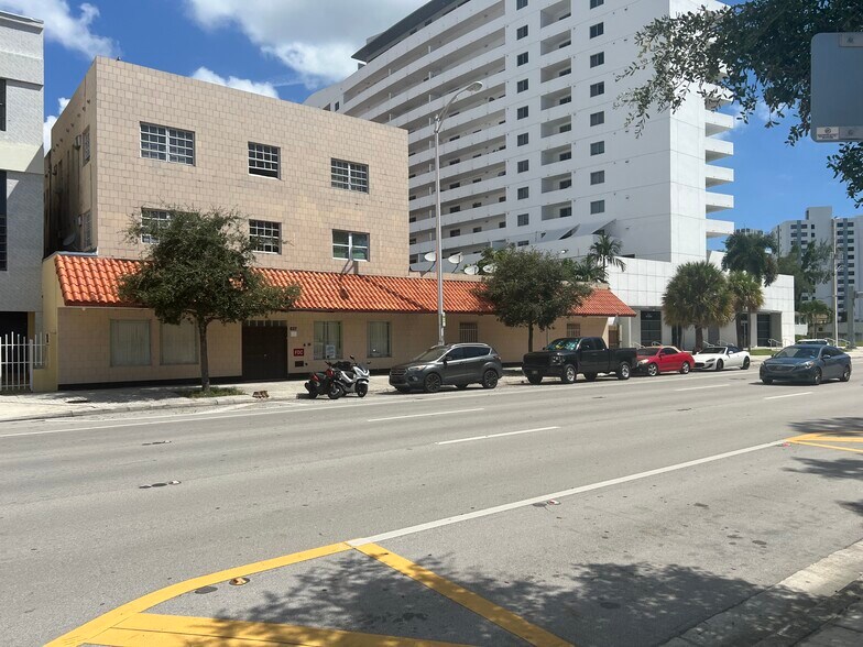 More Photos Of 627-637 W Flagler St, Miami Hotel For Sale