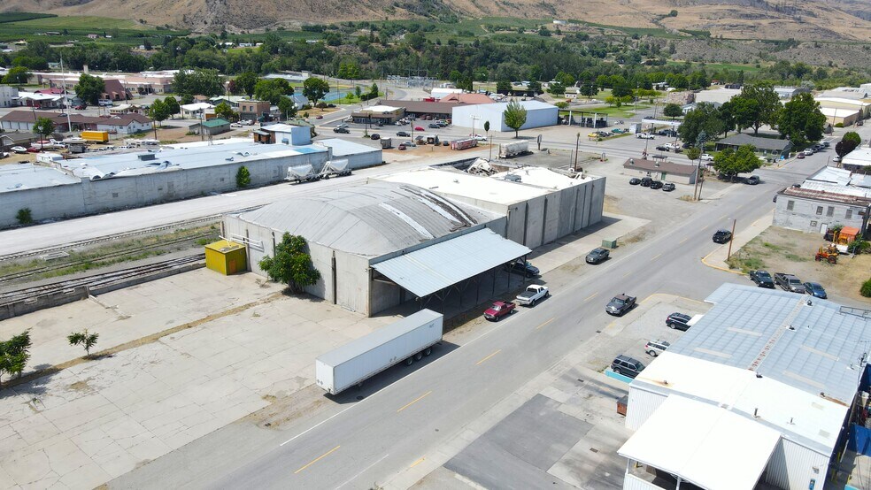 More Photos Of 602 Apple Way Ave, Oroville Warehouse For Sale