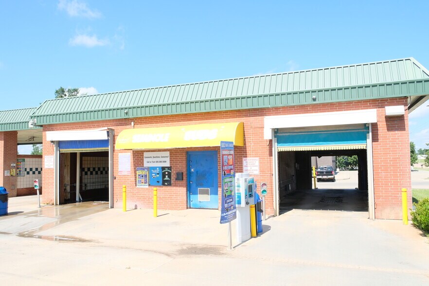 More Photos Of 2507 N Harvey Rd, Seminole Carwash For Sale