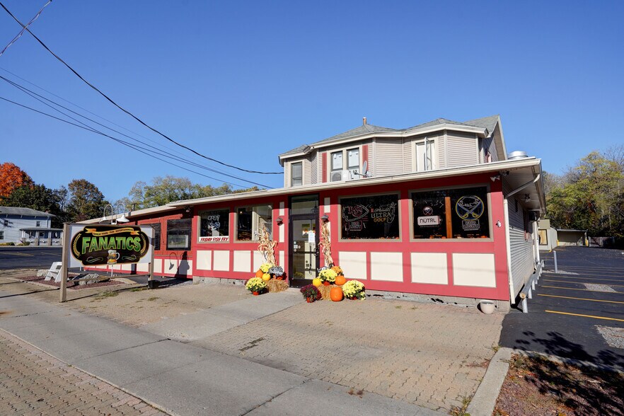 Primary Photo Of 7281 W Main St, Lima Restaurant For Sale