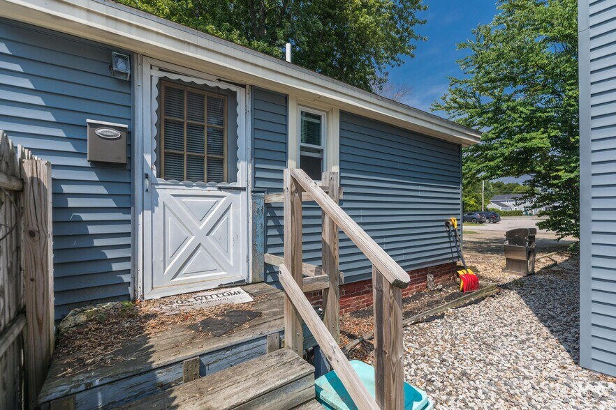 More Photos Of 2 Pleasant St, Rochester Apartments For Sale