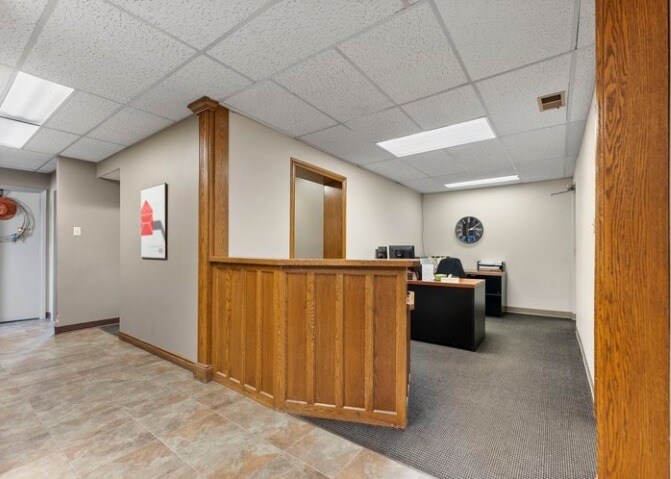 More Photos Of 270 Lake St, Pembroke Office For Sale