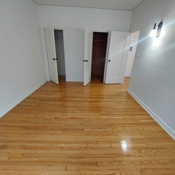 More Photos Of 626 S Cloverdale Ave, Los Angeles Apartments For Sale