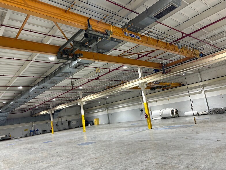More Photos Of 412 Groves St, Lugoff Manufacturing For Lease
