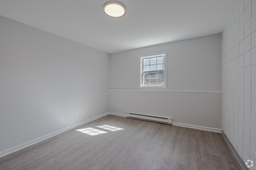 More Photos Of 134 College Hwy, Southampton Apartments For Sale