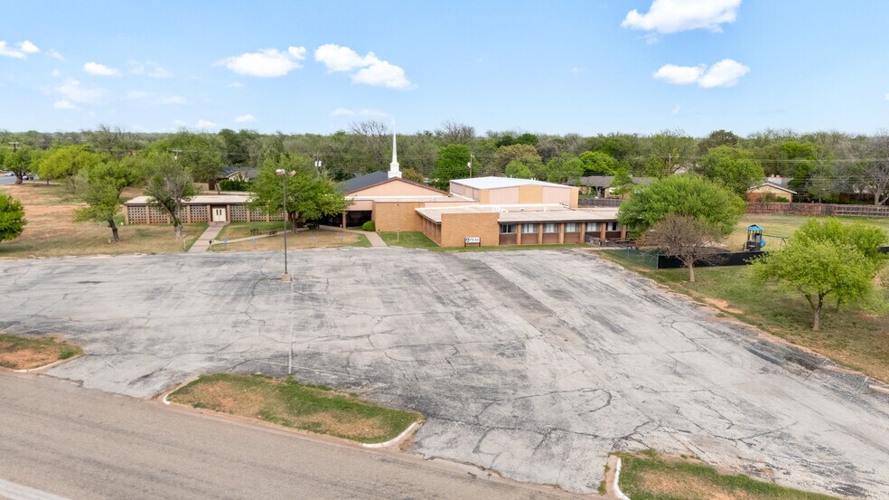 More Photos Of 4515 S 14th St, Abilene Religious Facility For Sale