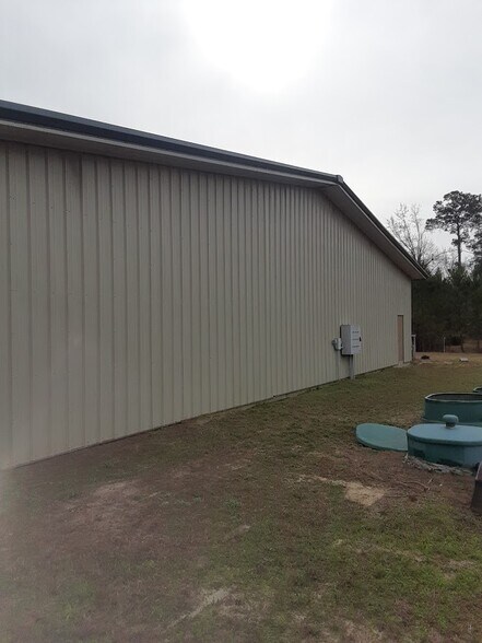 More Photos Of 7430 US Highway 70 E, New Bern Warehouse For Sale