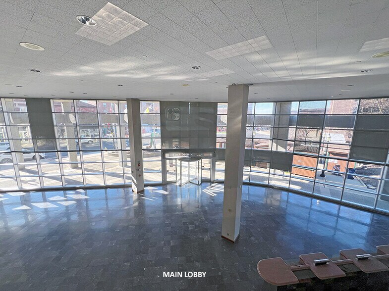 More Photos Of 23 Public Square, Belleville Office For Lease