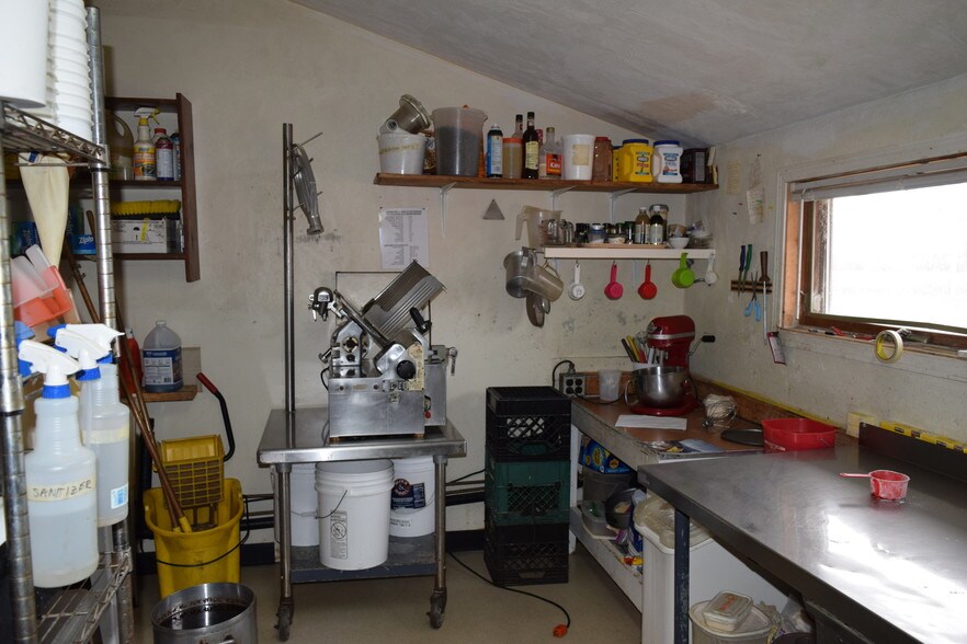 More Photos Of 15915 Sterling Hwy, Ninilchik Restaurant For Sale