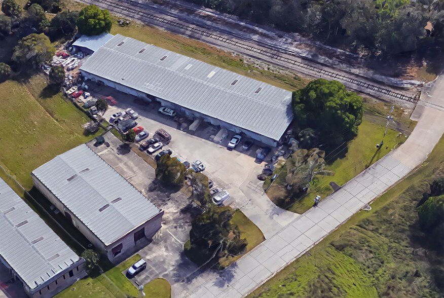 More Photos Of 5473 Benchmark Ln, Sanford Warehouse For Lease