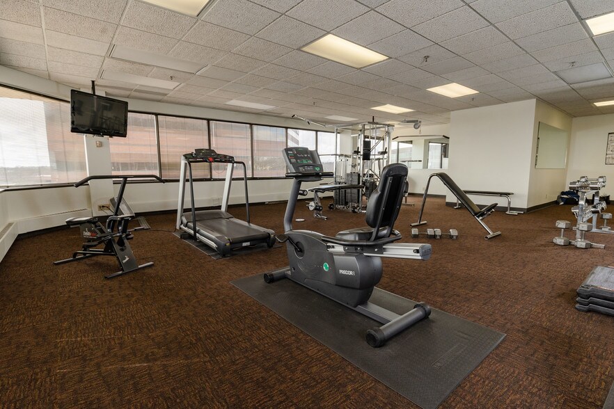 More Photos Of 7666 E 61st St, Tulsa Office For Sale