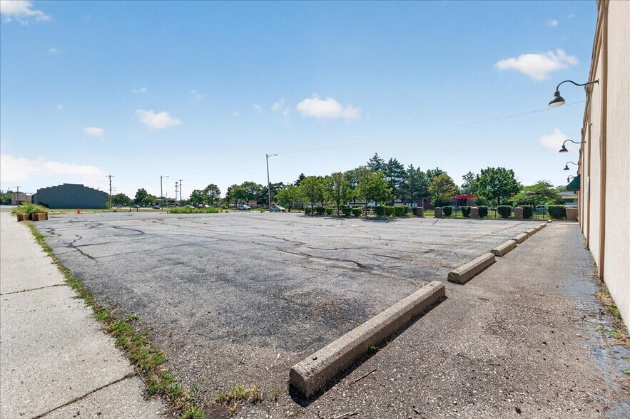 More Photos Of 26734 Michigan Ave, Inkster Freestanding For Sale