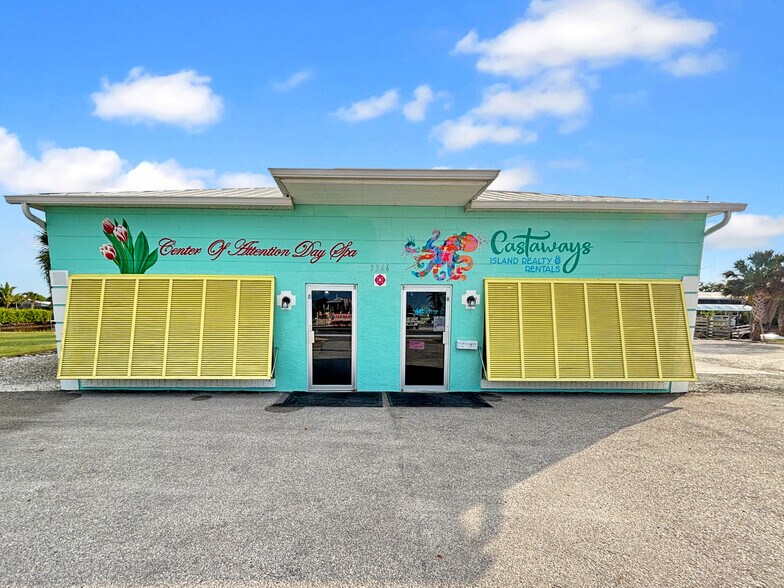 More Photos Of 3366 Stringfellow Rd, Saint James City Office For Sale