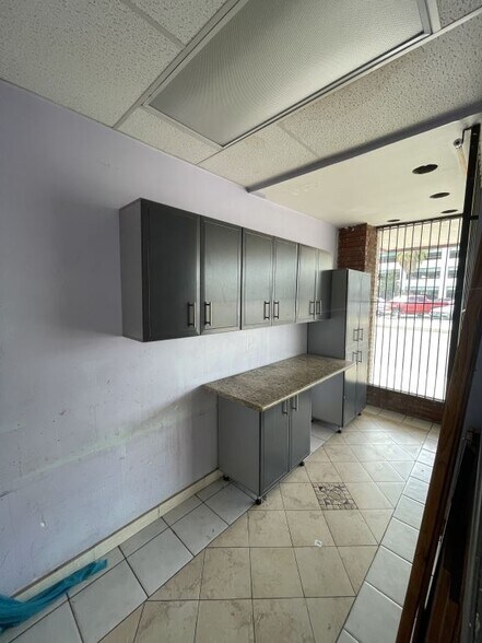 More Photos Of 6450 Bellingham Ave, North Hollywood Storefront Retail Office For Lease