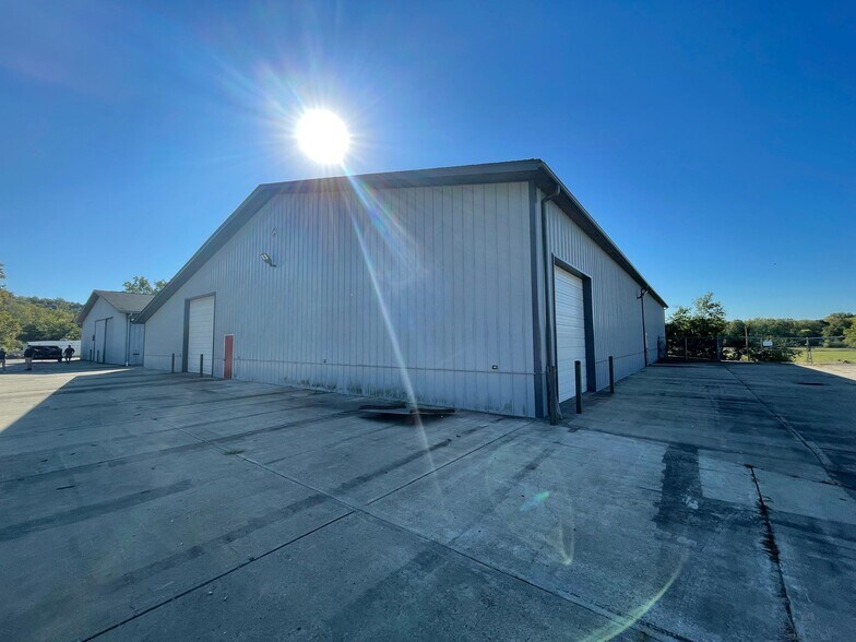 More Photos Of 442 Harrison Brookville Rd, West Harrison Warehouse For Lease