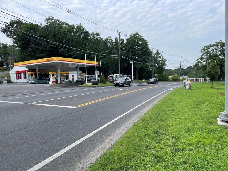 More Photos Of 26 Newtown Rd, Danbury Auto Repair For Lease