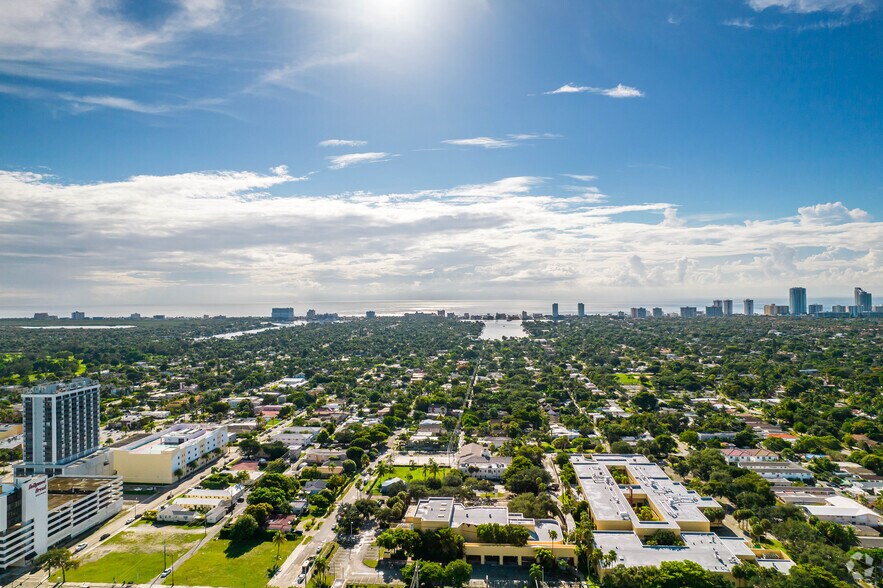 More Photos Of 418 S Federal Hwy, Hollywood Hotel For Sale