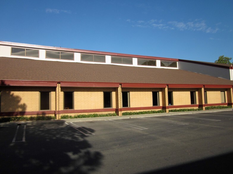 More Photos Of 50 W Main Street, Woodland Bank For Sale