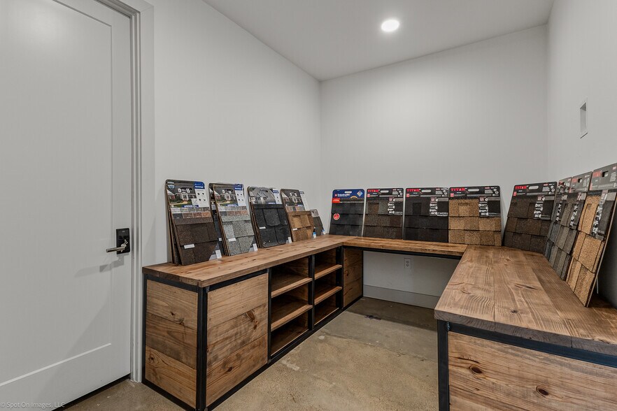 More Photos Of 1380 River Bend Dr, Dallas Office For Sale