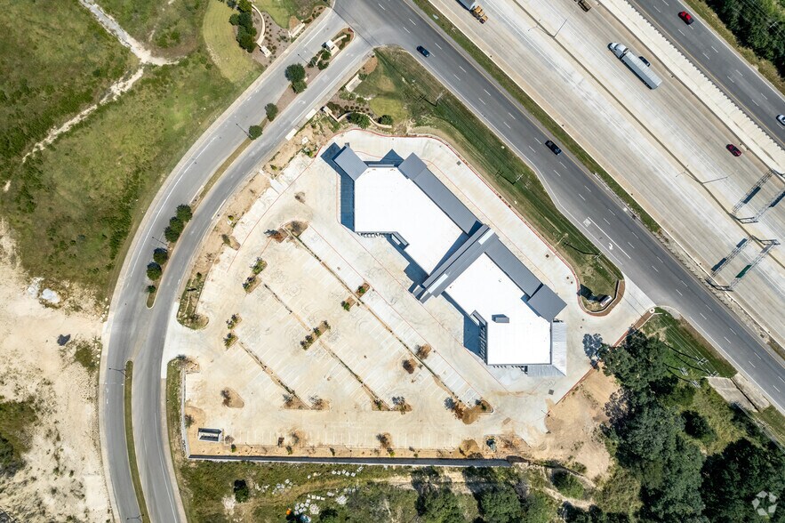 More Photos Of 20327 W Interstate 10, San Antonio Office For Lease