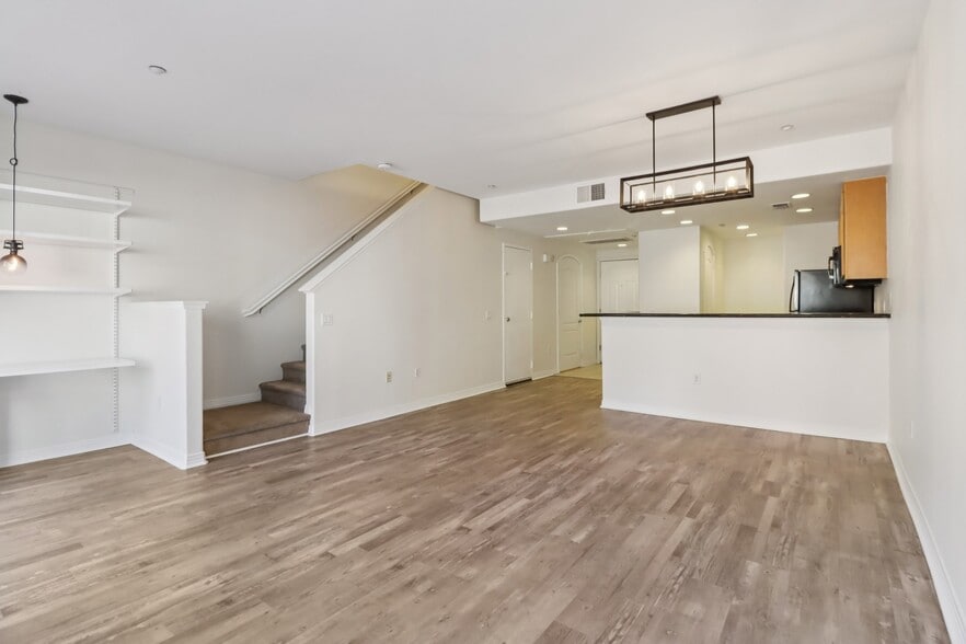 More Photos Of 1501 India St, San Diego Apartments For Sale