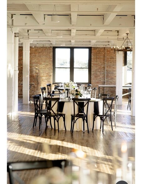 More Photos Of 251-261 S River St, Aurora Warehouse For Sale