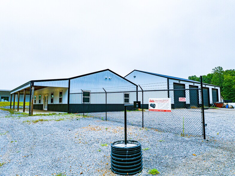 More Photos Of 5050 US-79, Paris Warehouse For Sale