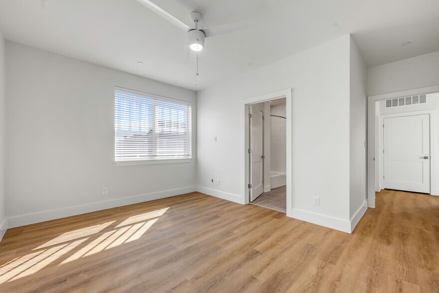 More Photos Of 5313 Reiger Ave, Dallas Apartments For Sale