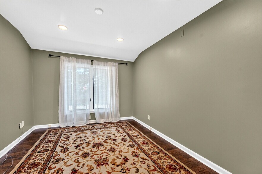 More Photos Of 79 S Maple Ave, Marlton Office For Sale