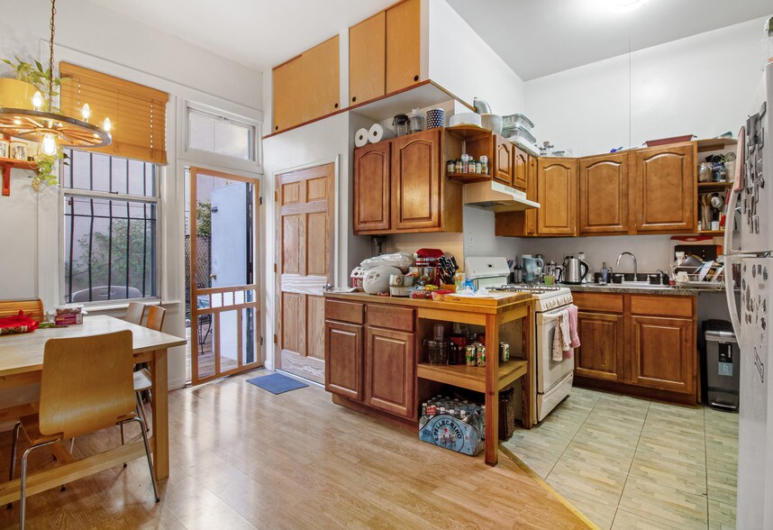 More Photos Of 181-183 Montrose Ave, Brooklyn Apartments For Sale