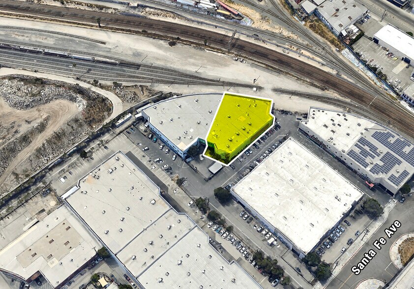 More Photos Of 2317 S Santa Fe Ave, Los Angeles Manufacturing For Lease