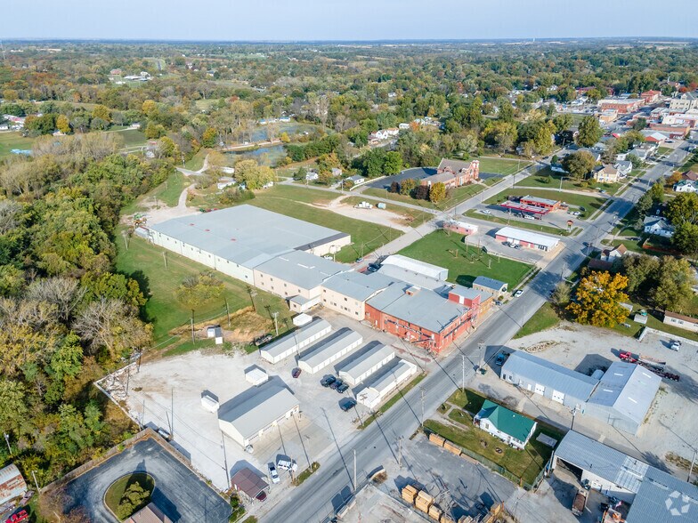 More Photos Of 512 S Main St, Carrollton Warehouse For Sale