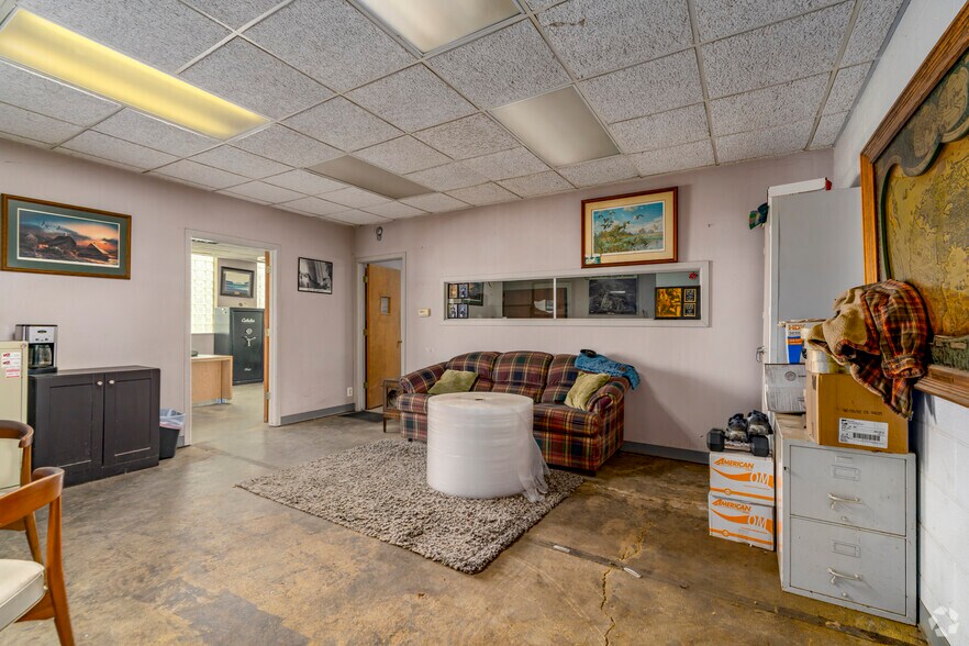 More Photos Of 12357 E Eight Mile Rd, Warren Industrial For Sale