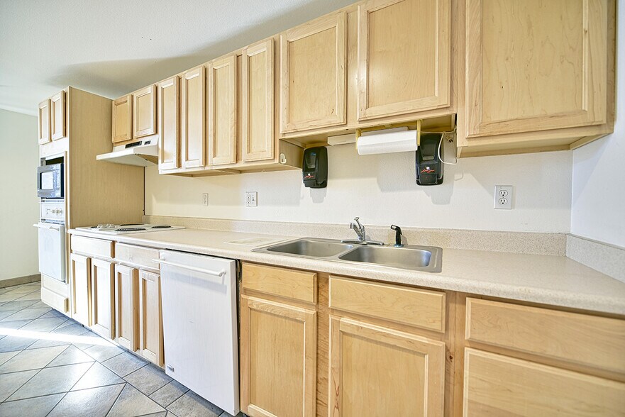 More Photos Of 1744 Forrest Way, Carson City Manufacturing For Sale