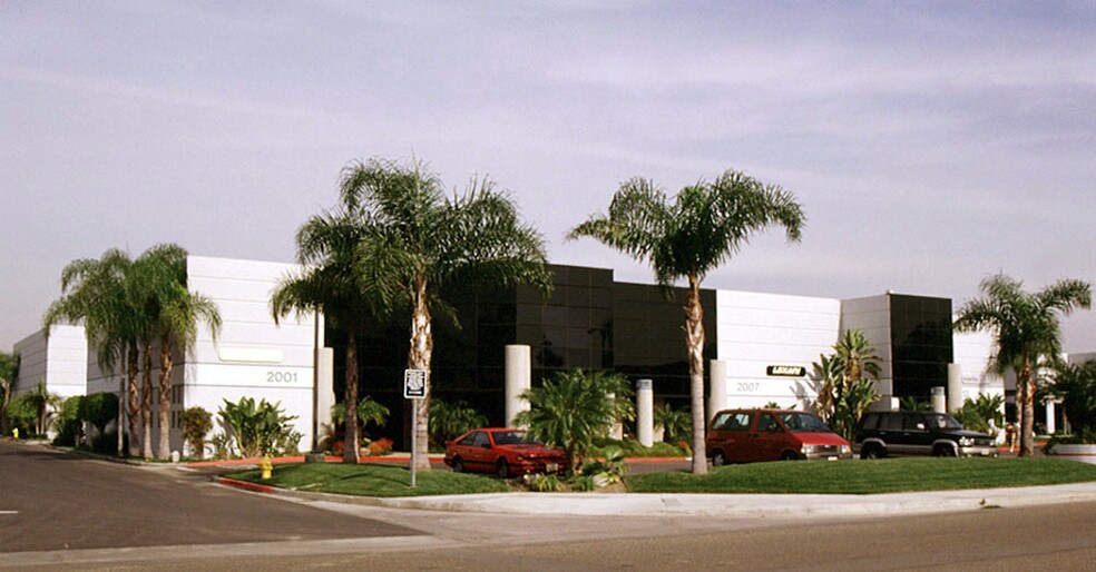 More Photos Of 2001-2013 E Miraloma Ave, Placentia Warehouse For Lease
