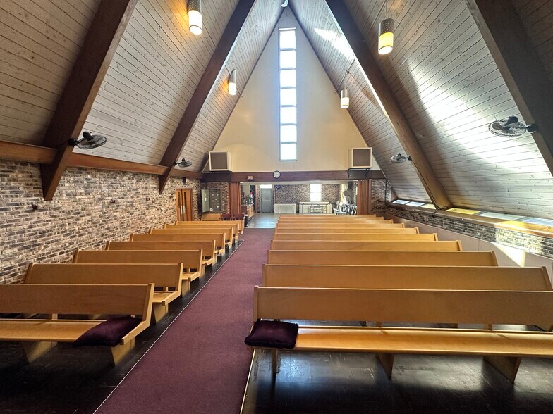 More Photos Of 2788 N Wolf Rd, Northlake Religious Facility For Sale