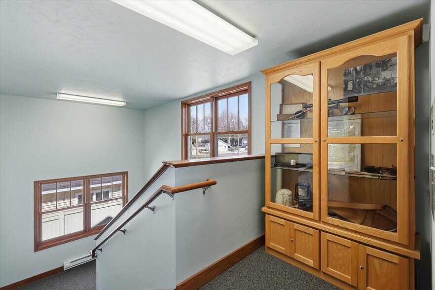 More Photos Of 312 N 5th Ave, Sturgeon Bay Office For Sale