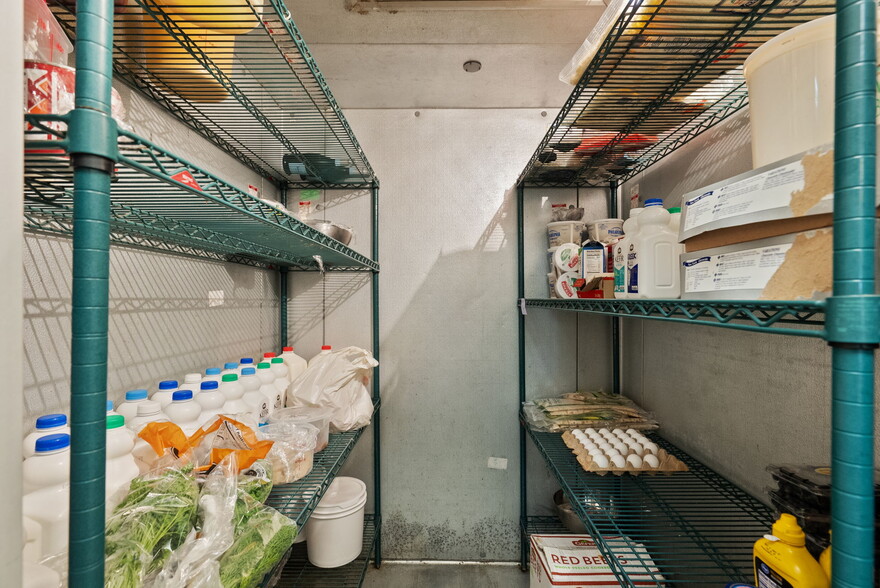 More Photos Of 5466-5484 Wilshire Blvd, Los Angeles Office For Lease