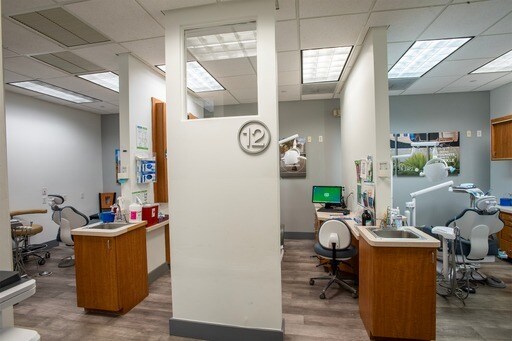 More Photos Of 8440-8460 W Broward Blvd, Fort Lauderdale Freestanding For Sale