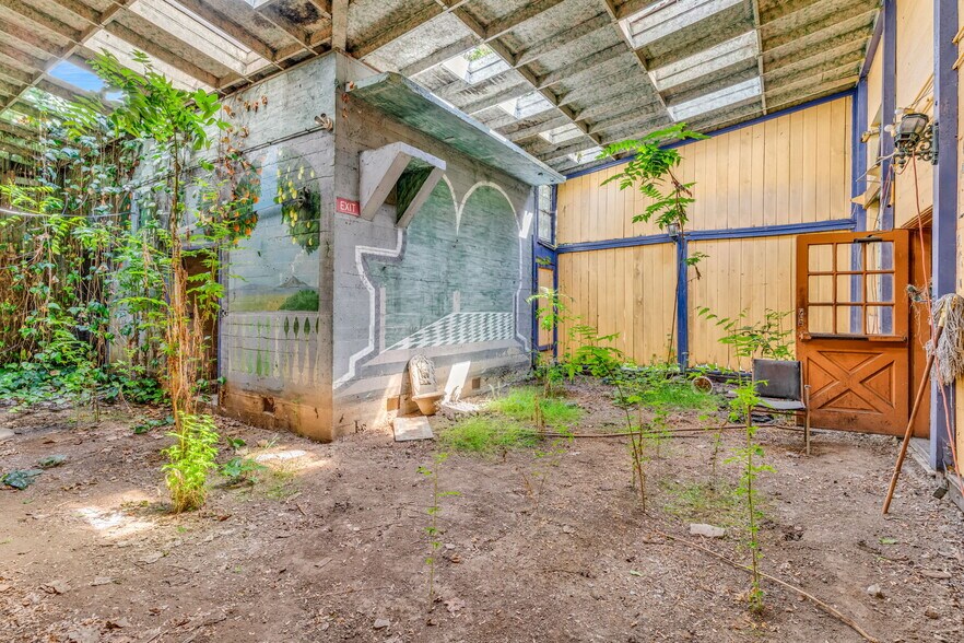 More Photos Of 233-235 Baldwin Ave, San Mateo Storefront For Sale