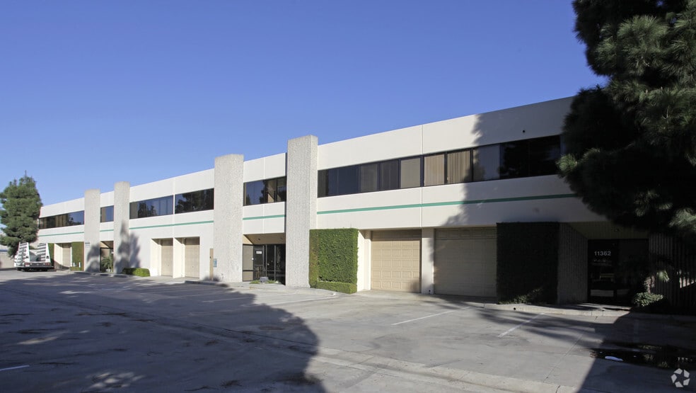More Photos Of 11352-11362 Western Ave, Stanton Warehouse For Lease