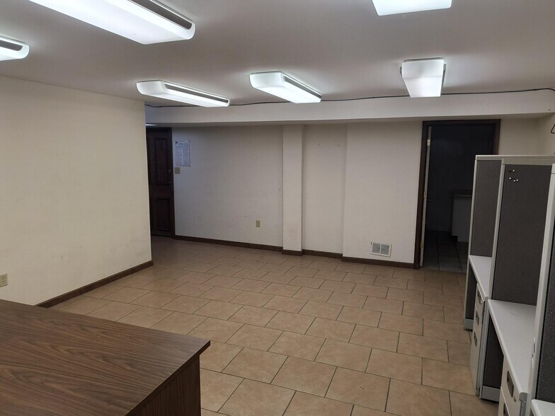 More Photos Of 131 Ridge Rd, Munster Office For Lease