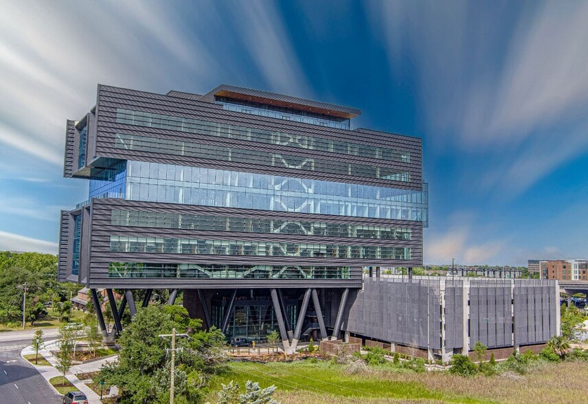 More Photos Of 850 Morrison Dr, Charleston Office For Lease