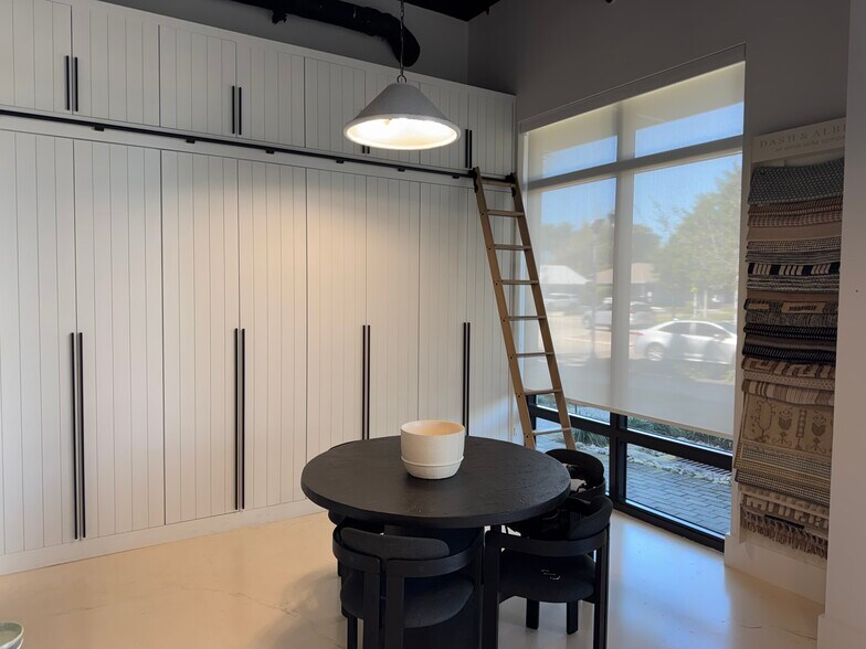 More Photos Of 850 Central Ave, Naples Apartments For Lease